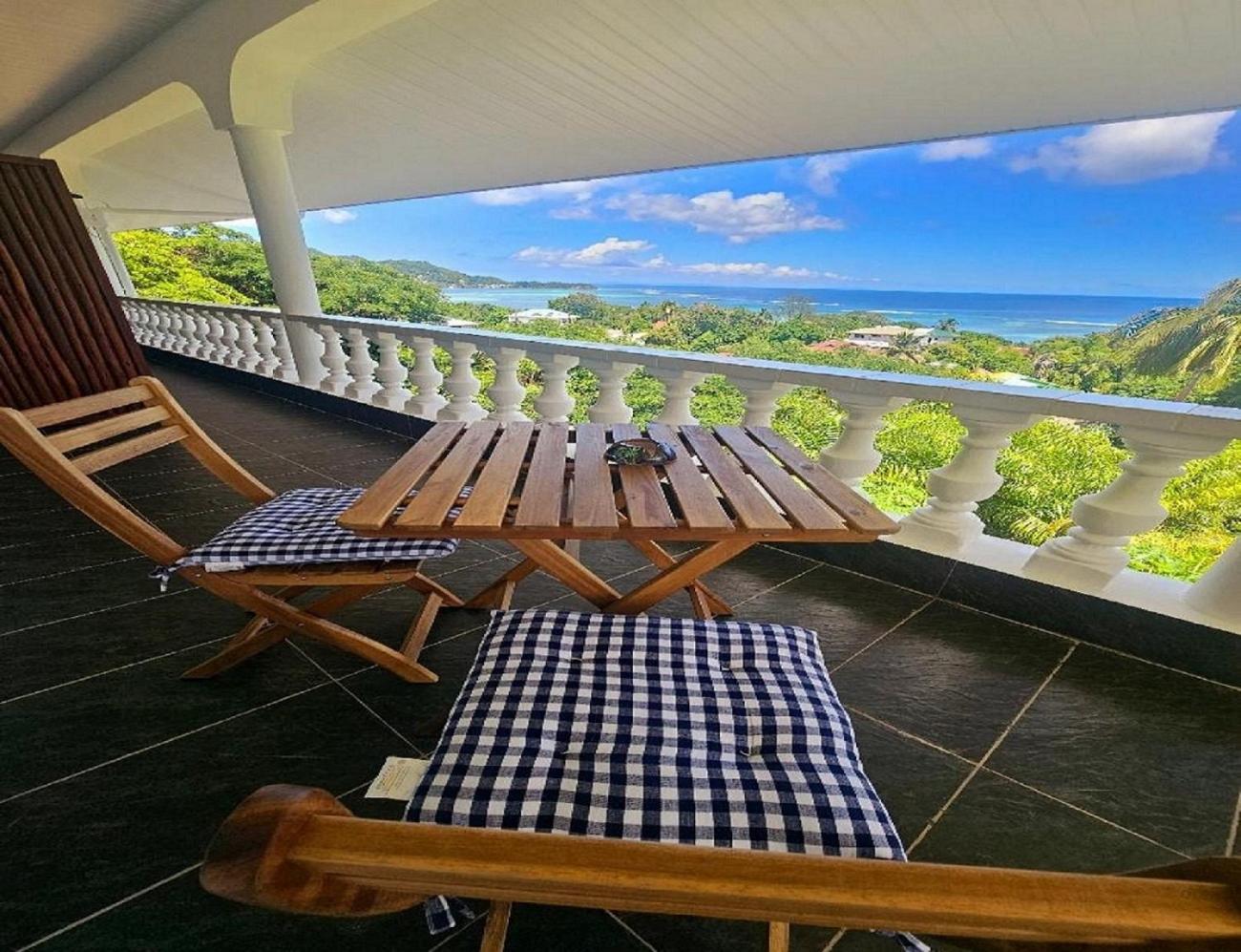 Au Lever Du Soleil Guest House Sea View Au Cap Exterior photo
